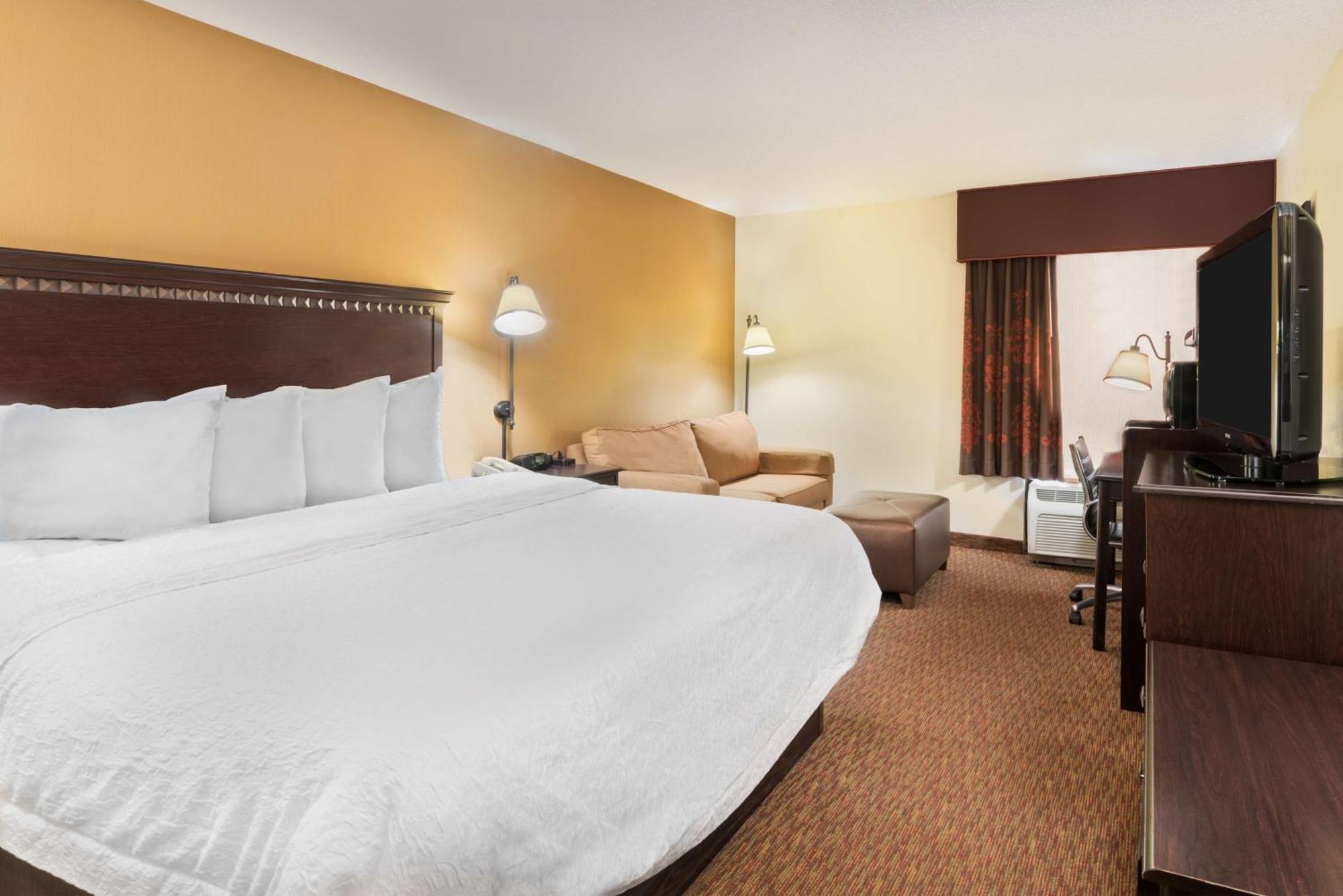 Hampton Inn Charlotte University Place Bagian luar foto