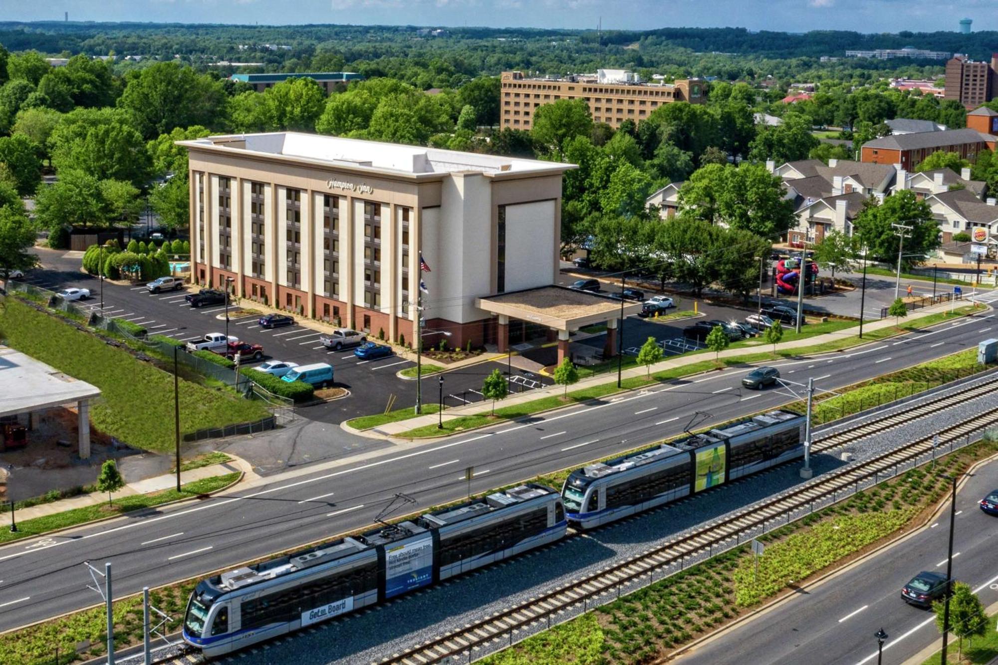 Hampton Inn Charlotte University Place Bagian luar foto