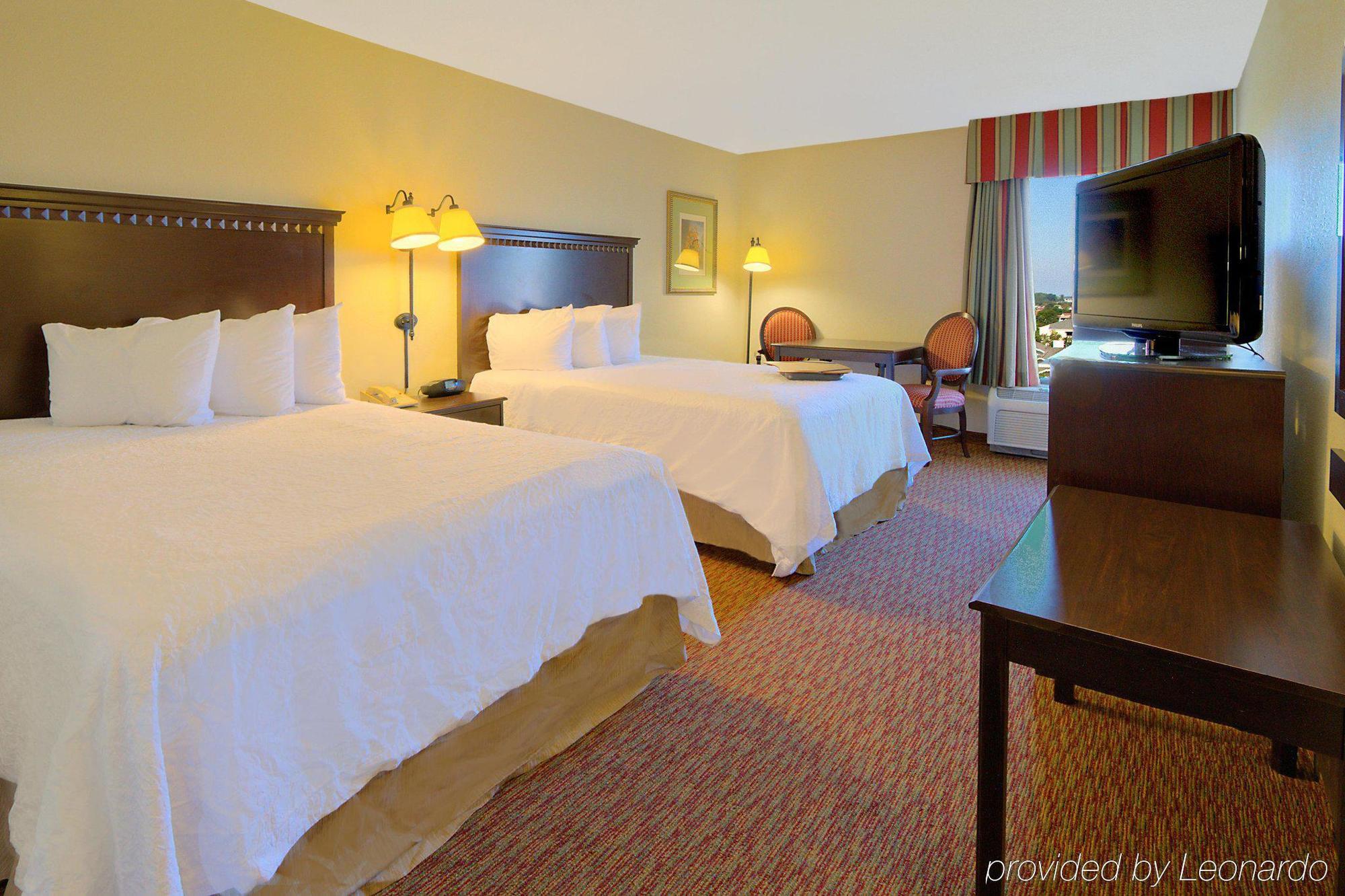 Hampton Inn Charlotte University Place Ruang foto